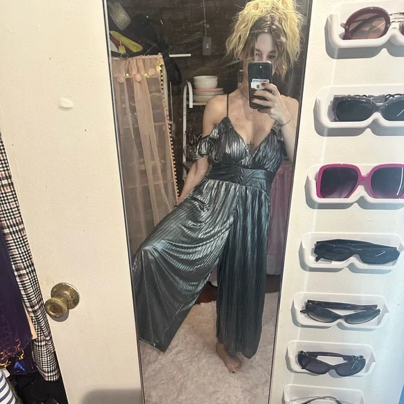 💕 metallic wide leg jumpsuit - Picture 2 of 3